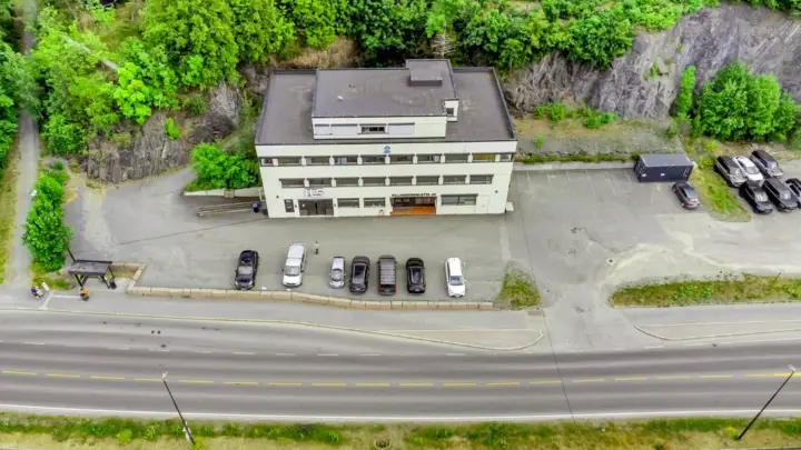 Billingstadsletta - Næringseiendom med god beliggehet til salgs.