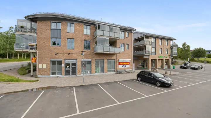 HAGAN: Ledig lokale på ca. 181 kvm m/god standard og beliggenhet. Passer godt for helserelatert virksomhet eller kontor.