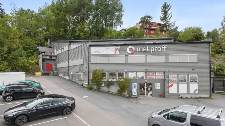 Ryen: Ledige kontorlokaler på 290 og 180 kvm BTA. Sentral beliggenhet.