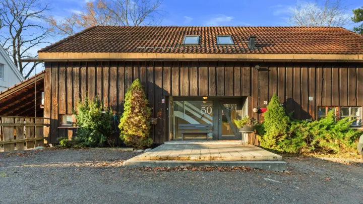 SKØYEN - Meget rolig og tilbaketrukket beliggenhet ved den Engelske park - BTA ca. 98 kvm - Parkering